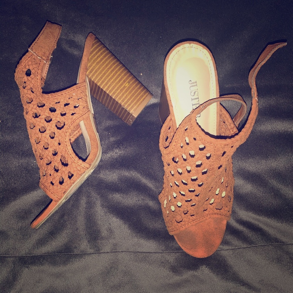 Cognac dress sandals